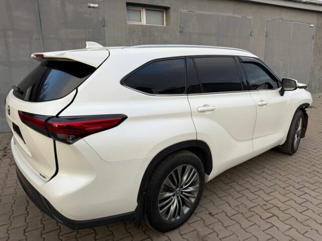 Белый Тойота Хайлендер, объемом двигателя 3.5 л и пробегом 96 тыс. км за 25500 $, фото 1 на Automoto.ua