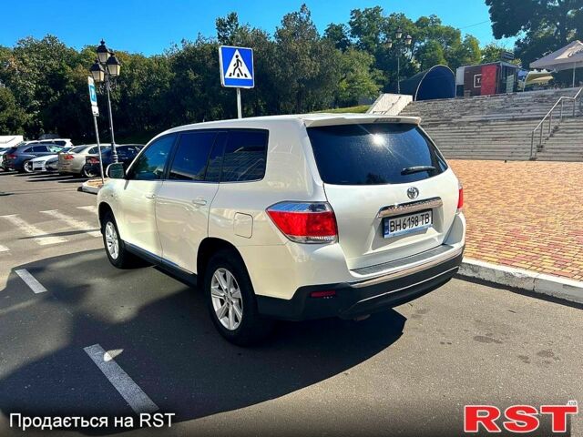 Білий Тойота Хайлендер, об'ємом двигуна 2.7 л та пробігом 93 тис. км за 19000 $, фото 1 на Automoto.ua