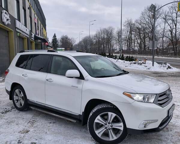 Білий Тойота Хайлендер, об'ємом двигуна 3.46 л та пробігом 144 тис. км за 17800 $, фото 1 на Automoto.ua