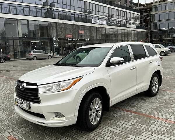 Білий Тойота Хайлендер, об'ємом двигуна 3.46 л та пробігом 220 тис. км за 20000 $, фото 1 на Automoto.ua