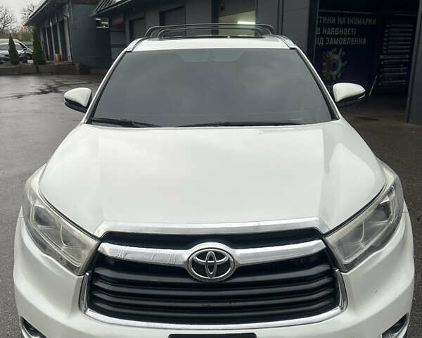 Білий Тойота Хайлендер, об'ємом двигуна 3.55 л та пробігом 190 тис. км за 24300 $, фото 1 на Automoto.ua