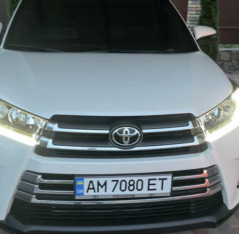 Білий Тойота Хайлендер, об'ємом двигуна 3.46 л та пробігом 126 тис. км за 25700 $, фото 1 на Automoto.ua