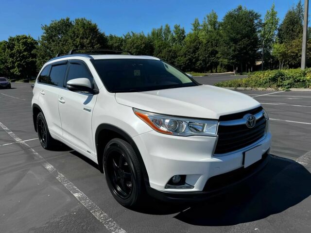 Белый Тойота Хайлендер, объемом двигателя 3.5 л и пробегом 80 тыс. км за 7100 $, фото 1 на Automoto.ua