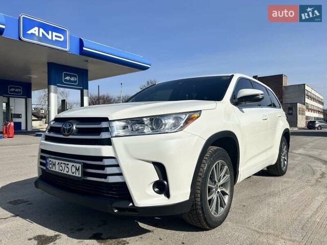 Білий Тойота Хайлендер, об'ємом двигуна 2.7 л та пробігом 115 тис. км за 31500 $, фото 1 на Automoto.ua