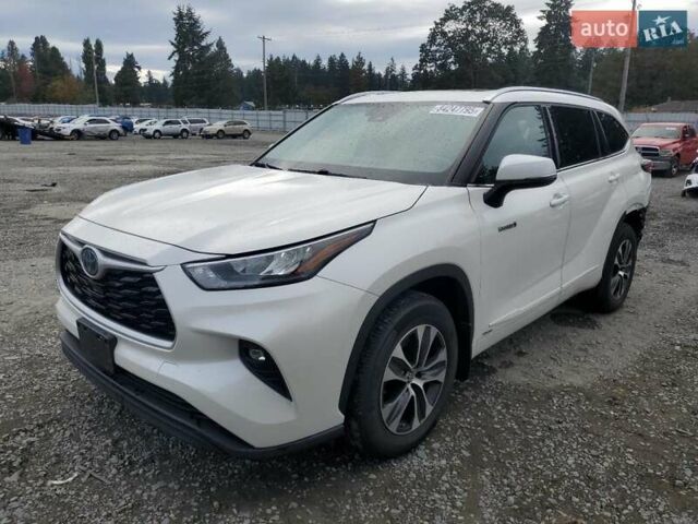 Белый Тойота Хайлендер, объемом двигателя 2.49 л и пробегом 100 тыс. км за 15300 $, фото 1 на Automoto.ua