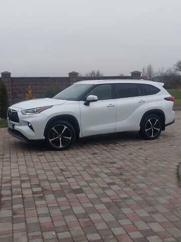 Білий Тойота Хайлендер, об'ємом двигуна 2.49 л та пробігом 20 тис. км за 62000 $, фото 1 на Automoto.ua