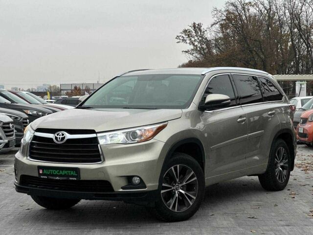 Бежевый Тойота Хайлендер, объемом двигателя 3.5 л и пробегом 166 тыс. км за 23990 $, фото 1 на Automoto.ua