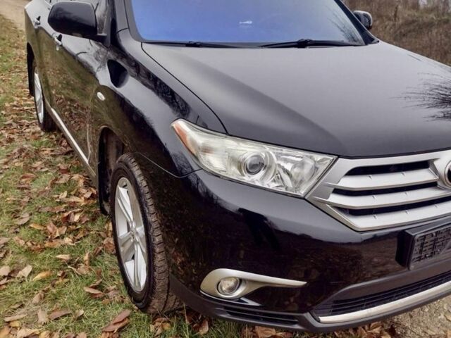 Черный Тойота Хайлендер, объемом двигателя 3.5 л и пробегом 284 тыс. км за 15999 $, фото 1 на Automoto.ua