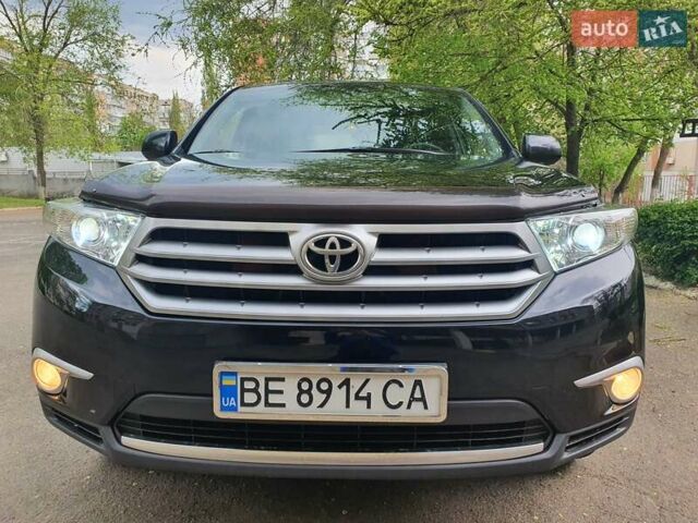 Черный Тойота Хайлендер, объемом двигателя 3.5 л и пробегом 208 тыс. км за 20850 $, фото 1 на Automoto.ua