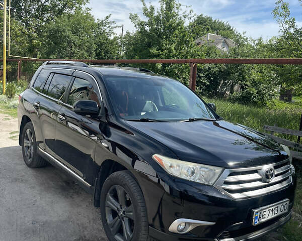 Черный Тойота Хайлендер, объемом двигателя 3.46 л и пробегом 280 тыс. км за 17700 $, фото 1 на Automoto.ua