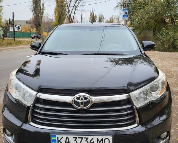 Черный Тойота Хайлендер, объемом двигателя 3.46 л и пробегом 269 тыс. км за 20000 $, фото 1 на Automoto.ua