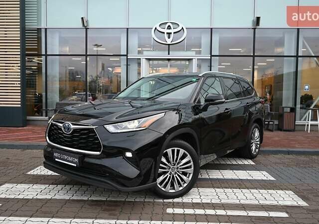 Черный Тойота Хайлендер, объемом двигателя 2.49 л и пробегом 107 тыс. км за 47377 $, фото 1 на Automoto.ua