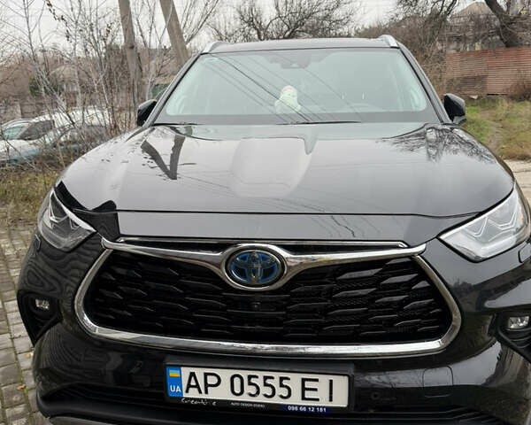 Черный Тойота Хайлендер, объемом двигателя 2.49 л и пробегом 18 тыс. км за 64000 $, фото 1 на Automoto.ua