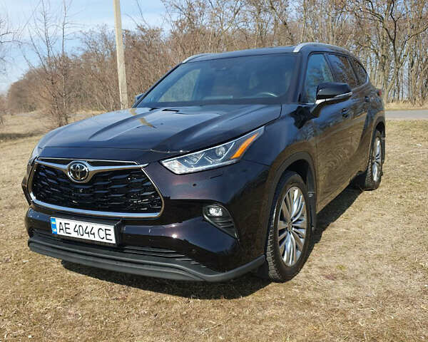 Коричневый Тойота Хайлендер, объемом двигателя 3.46 л и пробегом 19 тыс. км за 52500 $, фото 1 на Automoto.ua