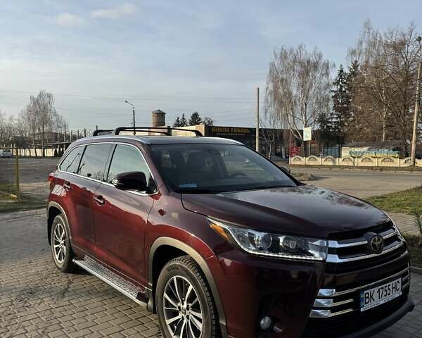 Червоний Тойота Хайлендер, об'ємом двигуна 3.46 л та пробігом 135 тис. км за 28500 $, фото 1 на Automoto.ua