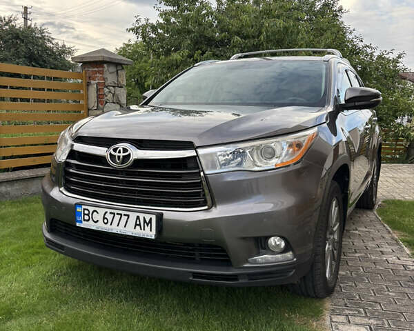 Тойота Хайлендер, объемом двигателя 2.7 л и пробегом 264 тыс. км за 19700 $, фото 1 на Automoto.ua