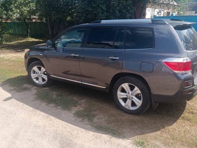 Сірий Тойота Хайлендер, об'ємом двигуна 3.5 л та пробігом 270 тис. км за 16500 $, фото 1 на Automoto.ua