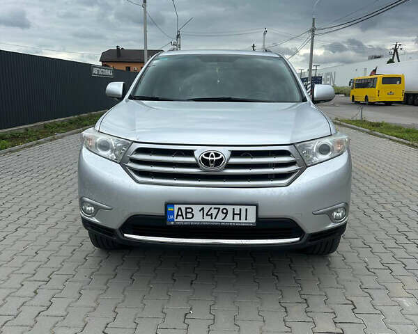 Сірий Тойота Хайлендер, об'ємом двигуна 3.46 л та пробігом 170 тис. км за 14800 $, фото 1 на Automoto.ua