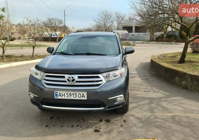 Сірий Тойота Хайлендер, об'ємом двигуна 3.46 л та пробігом 230 тис. км за 16600 $, фото 1 на Automoto.ua