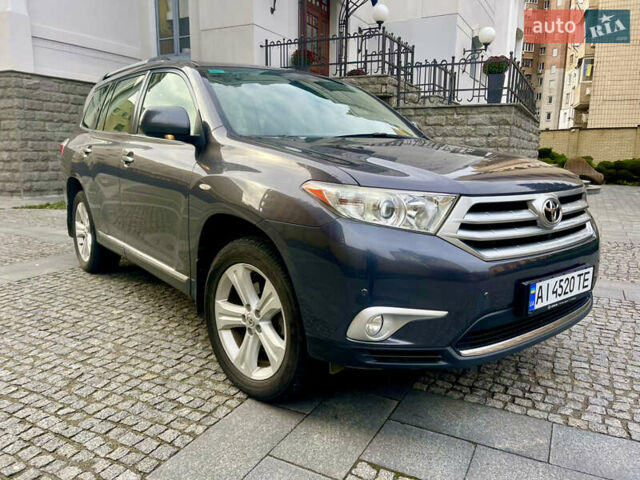 Сірий Тойота Хайлендер, об'ємом двигуна 3.46 л та пробігом 312 тис. км за 15200 $, фото 1 на Automoto.ua