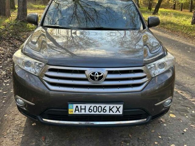 Серый Тойота Хайлендер, объемом двигателя 3.5 л и пробегом 1 тыс. км за 17000 $, фото 1 на Automoto.ua