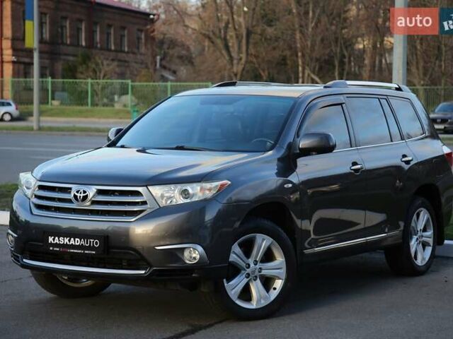 Сірий Тойота Хайлендер, об'ємом двигуна 3.5 л та пробігом 134 тис. км за 18900 $, фото 1 на Automoto.ua