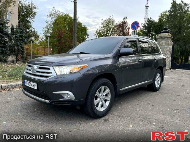 Серый Тойота Хайлендер, объемом двигателя 3.5 л и пробегом 177 тыс. км за 16500 $, фото 1 на Automoto.ua