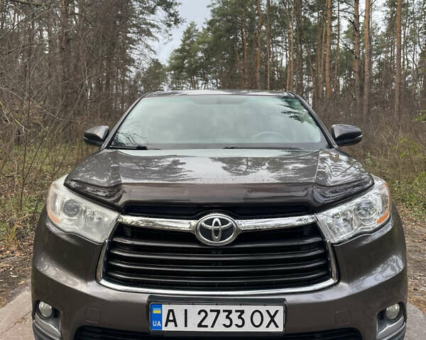Сірий Тойота Хайлендер, об'ємом двигуна 3.5 л та пробігом 198 тис. км за 20300 $, фото 1 на Automoto.ua