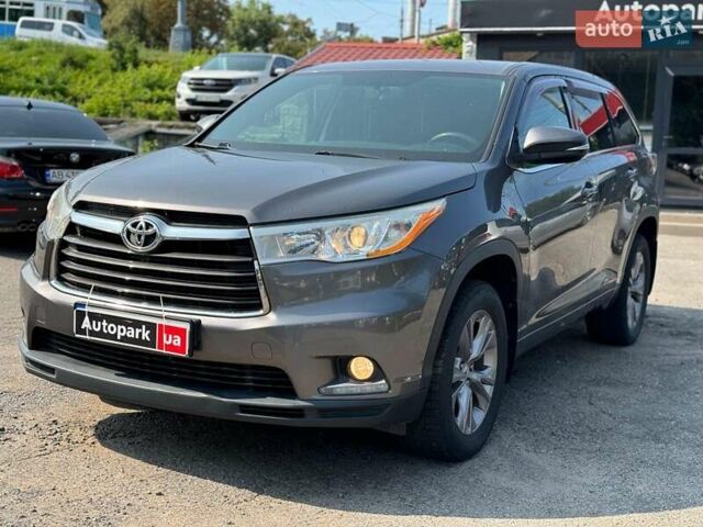 Сірий Тойота Хайлендер, об'ємом двигуна 2.7 л та пробігом 150 тис. км за 18940 $, фото 1 на Automoto.ua
