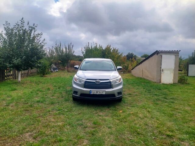 Тойота Хайлендер 2016 в Киеве на Automoto.ua Серый Тойота Хайлендер, объемом двигателя 3.5 л и пробегом 150 тыс. км за 20500 $, фото 1 на Automoto.ua