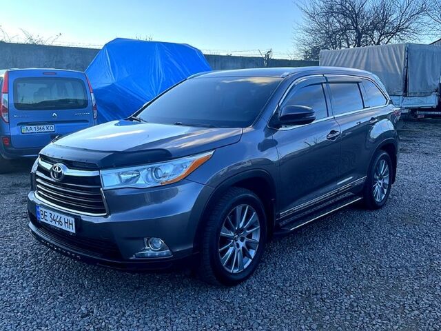 Серый Тойота Хайлендер, объемом двигателя 2.7 л и пробегом 235 тыс. км за 19500 $, фото 1 на Automoto.ua