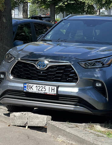 Сірий Тойота Хайлендер, об'ємом двигуна 2.49 л та пробігом 96 тис. км за 13000 $, фото 1 на Automoto.ua