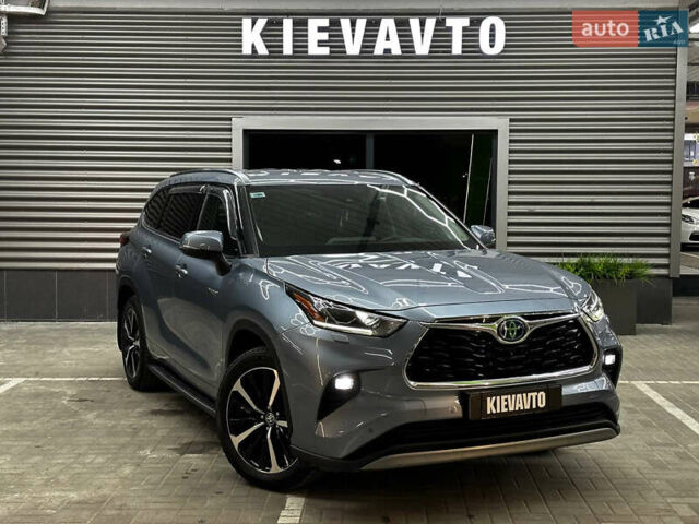 Сірий Тойота Хайлендер, об'ємом двигуна 2.5 л та пробігом 126 тис. км за 39500 $, фото 1 на Automoto.ua