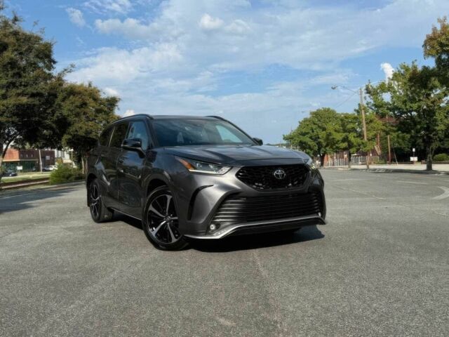 Тойота Хайлендер 2021 в Киеве на Automoto.ua Серый Тойота Хайлендер, объемом двигателя 3.5 л и пробегом 25 тыс. км за 15300 $, фото 1 на Automoto.ua