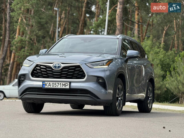 Тойота Хайлендер 2021 в Киеве на Automoto.ua Серый Тойота Хайлендер, объемом двигателя 2.49 л и пробегом 155 тыс. км за 39900 $, фото 1 на Automoto.ua