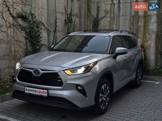 Серый Тойота Хайлендер, объемом двигателя 2.49 л и пробегом 30 тыс. км за 36999 $, фото 1 на Automoto.ua