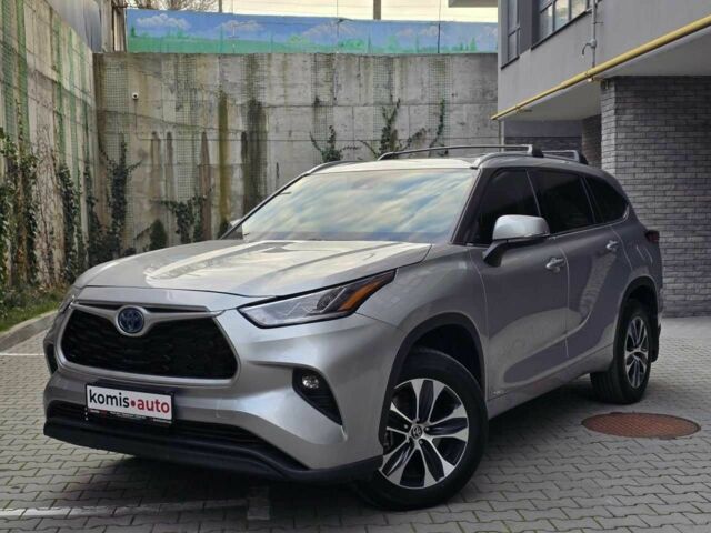 Серый Тойота Хайлендер, объемом двигателя 2.5 л и пробегом 30 тыс. км за 36999 $, фото 1 на Automoto.ua