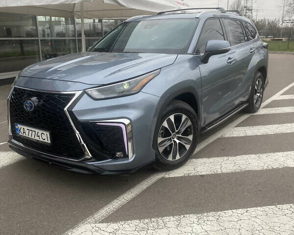 Сірий Тойота Хайлендер, об'ємом двигуна 2.49 л та пробігом 53 тис. км за 47000 $, фото 1 на Automoto.ua