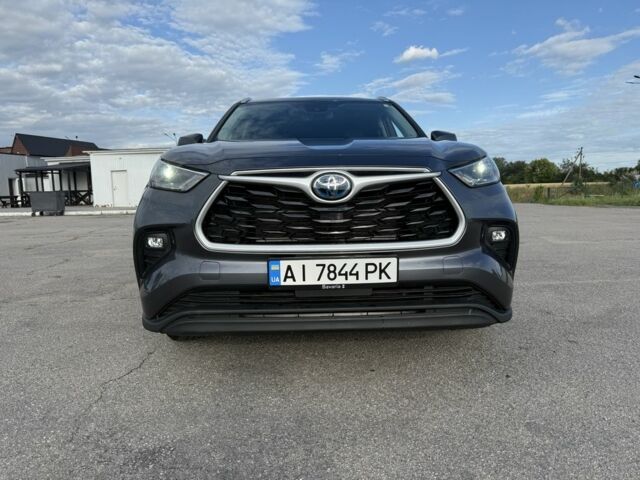 Серый Тойота Хайлендер, объемом двигателя 2.5 л и пробегом 30 тыс. км за 52500 $, фото 1 на Automoto.ua