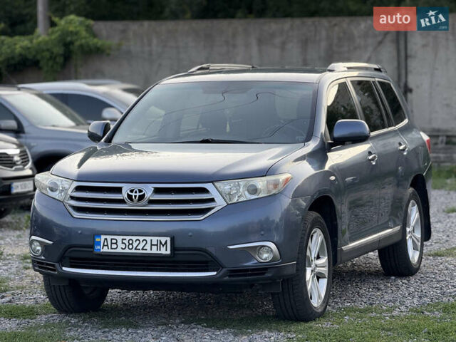 Синій Тойота Хайлендер, об'ємом двигуна 3.5 л та пробігом 173 тис. км за 15700 $, фото 1 на Automoto.ua