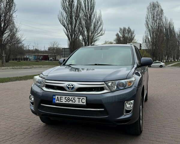 Синій Тойота Хайлендер, об'ємом двигуна 3.46 л та пробігом 258 тис. км за 16999 $, фото 1 на Automoto.ua
