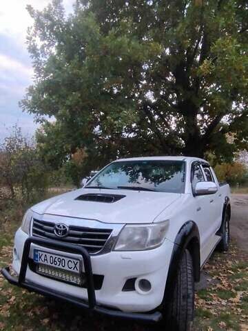 Тойота Хайлюкс 2012 в Андрушевке на Automoto.ua Белый Тойота Хайлюкс, объемом двигателя 3 л и пробегом 223 тыс. км за 20900 $, фото 1 на Automoto.ua