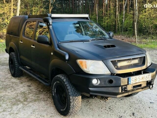 Черный Тойота Хайлюкс, объемом двигателя 0 л и пробегом 250 тыс. км за 2650 $, фото 1 на Automoto.ua