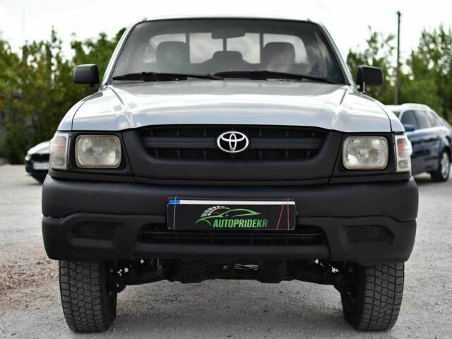 Тойота Хайлюкс 2005 в Кривом Роге на Automoto.ua Серый Тойота Хайлюкс, объемом двигателя 2.8 л и пробегом 439 тыс. км за 9999 $, фото 1 на Automoto.ua