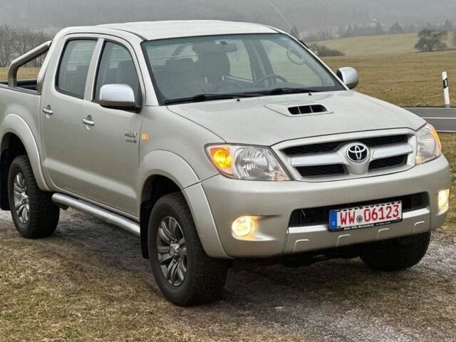 Сірий Тойота Хайлюкс, об'ємом двигуна 3 л та пробігом 210 тис. км за 4500 $, фото 1 на Automoto.ua