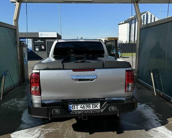 Серый Тойота Хайлюкс, объемом двигателя 2.4 л и пробегом 27 тыс. км за 33000 $, фото 1 на Automoto.ua