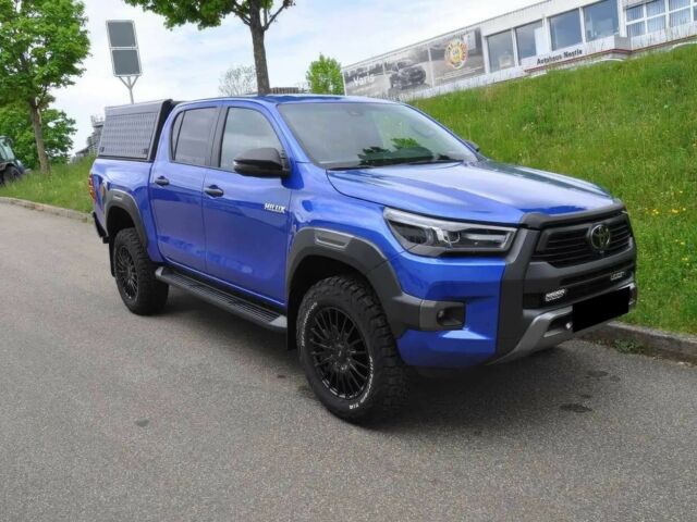 Синій Тойота Хайлюкс, об'ємом двигуна 2.8 л та пробігом 21 тис. км за 23700 $, фото 1 на Automoto.ua