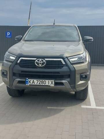 Зелений Тойота Хайлюкс, об'ємом двигуна 2.76 л та пробігом 27 тис. км за 48000 $, фото 1 на Automoto.ua