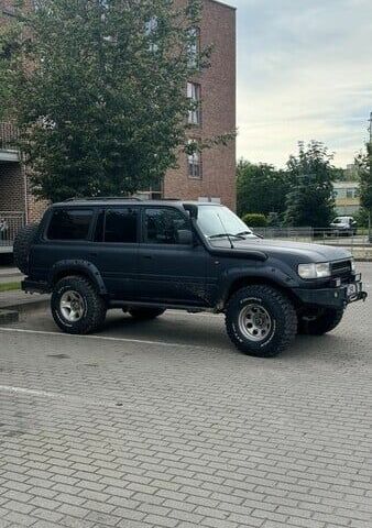 Чорний Тойота Ленд Крузер 100, об'ємом двигуна 0 л та пробігом 270 тис. км за 3100 $, фото 1 на Automoto.ua