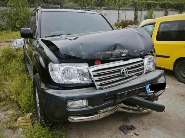 Черный Тойота Ленд Крузер 100, объемом двигателя 4.7 л и пробегом 145 тыс. км за 8500 $, фото 1 на Automoto.ua